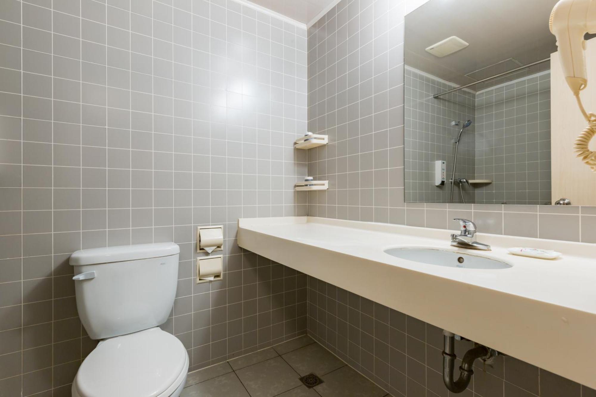 Jinjiang Inn Caoan Road Шанхай Екстериор снимка